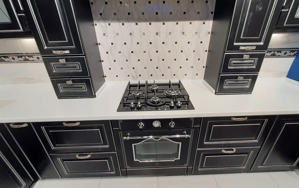 Кухня Катарина с патиной / м. Народного ополчения