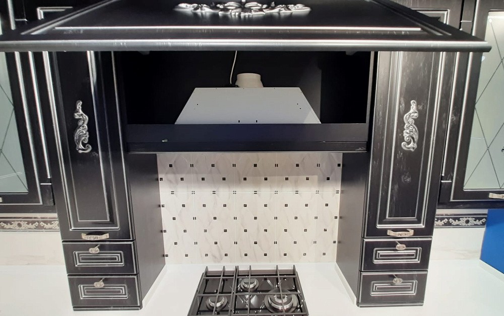 Кухня Катарина с патиной / м. Народного ополчения