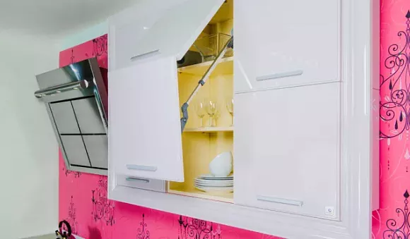 Фиолетовая кухня в Твери