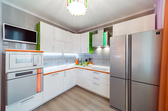 Дизайн кухни в белом цвете