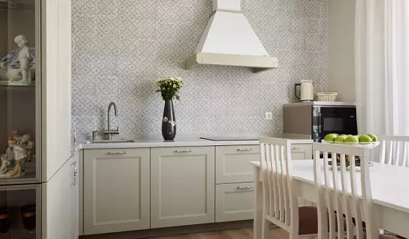 Бежевая кухня в Санкт-Петербурге